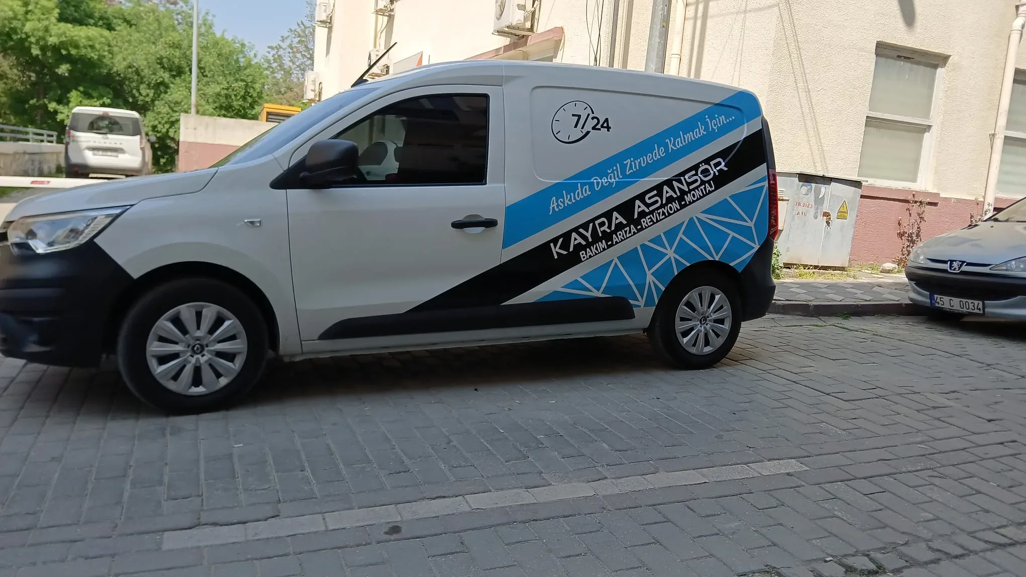 Kayra Asansör 7/24 teknik servis aracı